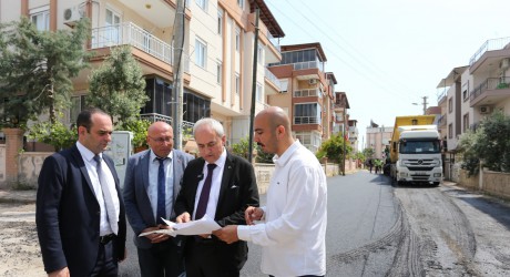 Kepez’den Barış Mahallesi’ne sıcak asfalt
