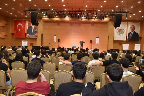 Kepez Belediyesi’nden Gri Koç ile sınav taktikleri semineri 