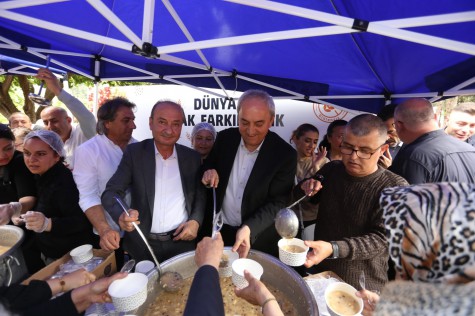 Kepez’de Dünya Çölyak Farkındalık Günü’nde 4 bin kişiye glutensiz aşure ikramı