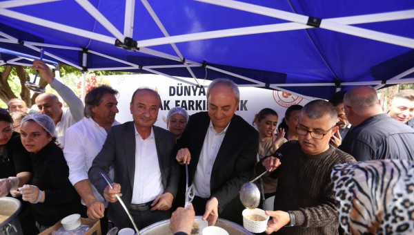 Kepez’de Dünya Çölyak Farkındalık Günü’nde 4 bin kişiye glutensiz aşure ikramı 