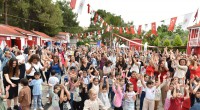 Kepez’de renkli Anneler Günü Etkinliği: Anneler yarıştı, çocuklar izledi