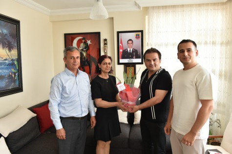 Kocagöz, Şehit Annelerini unutmadı