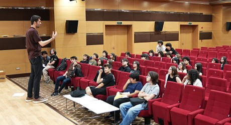 Kepez’de gençler münazara turnuvasında buluştu