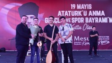 Kepez Belediyesi, “Sahne Senin” etkinliğiyle gençlere fırsat verdi