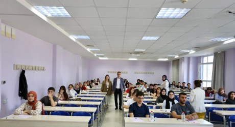 Kepez Belediyesi’nden öğrencilere gerçek sınav provası