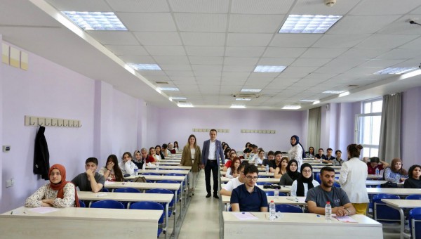 Kepez Belediyesi’nden öğrencilere gerçek sınav provası 