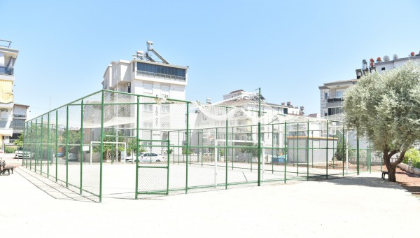 Çamlıbel Mahallesi’ne basketbol ve futbol sahası 