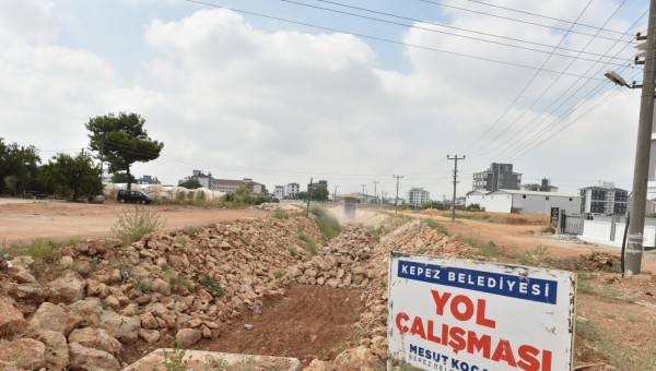 Kepez’in Demirel Mahallesi’nde dere ıslah çalışması 