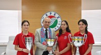 Kocagöz, Türkiye’nin hentbol yıldızlarını ağırladı