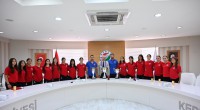 Kocagöz, Türkiye’nin hentbol yıldızlarını ağırladı