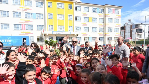 Kocagöz’den eğitime tam destek 