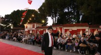 Kepez’de “Zamana Meydan Okuyan” defile