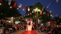 Kepez’de “Zamana Meydan Okuyan” defile