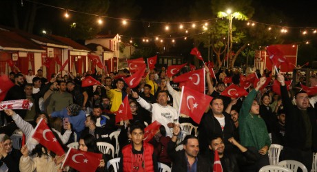 Milli maç heyecanı Dokumapark’ta yaşandı