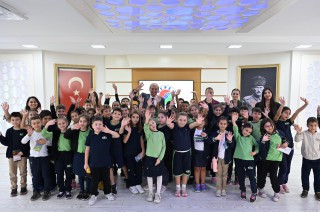 Başkan Kocagöz’e öğrencilerden ziyaret