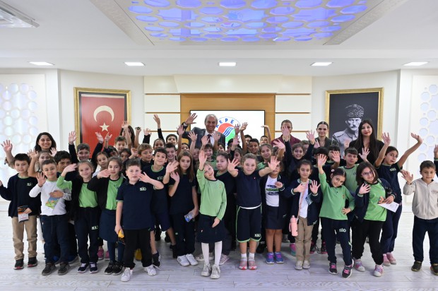 Başkan Kocagöz’e öğrencilerden ziyaret