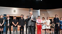 Kaç baba kaç, Kepez sahnesinde seyirciyle buluştu…