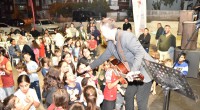 Karşıyaka ve Esentepe’de “Sahne Kepez” coşkusu