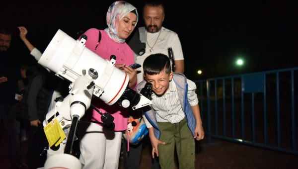 Kepez’de Cumhuriyet ve Bilimle Gece Gözlemi 