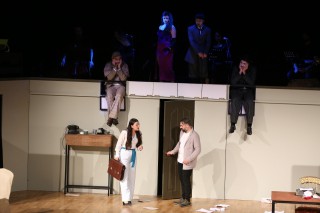 Kepez Kent Tiyatrosu’na ‘Medyum’ ile en iyi komedi oyunu ödülü  