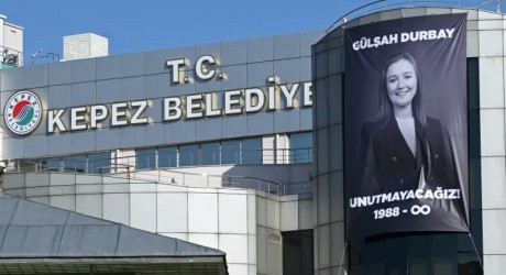 Kepez Belediyesi’nden Şehzadeler Belediye Başkanı Gülşah Durbay’a vefa