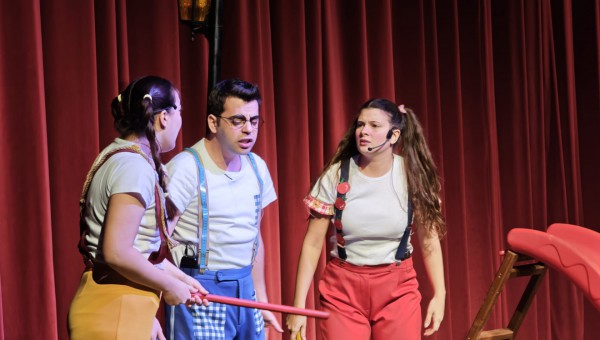 Kepez Kent Tiyatrosu, 2026 yılının ilk çocuk oyununu sahneledi 