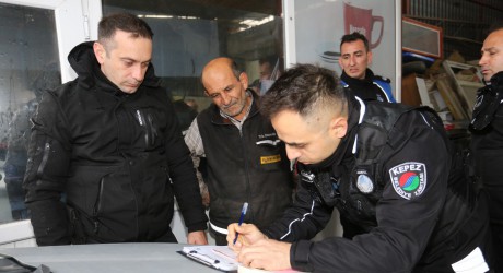 Kepez Zabıtası’ndan işgallere ve gıda ihlallerine taviz yok