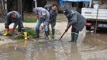Kepez Belediyesi sağanak yağışlara karşı seferber oldu