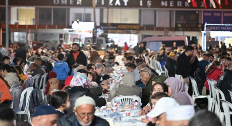 Kepez’in gönül sofraları mahalleleri buluşturuyor