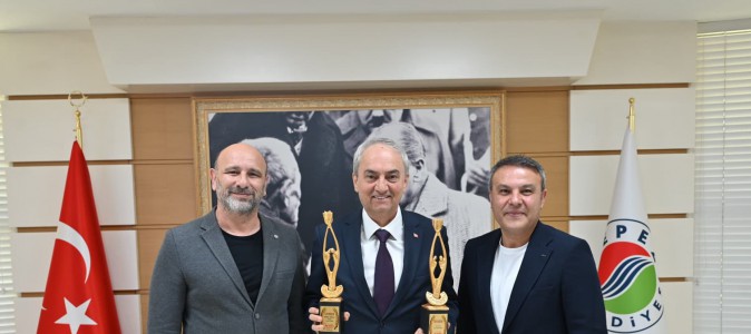 Kepez’de sanata çifte ödül