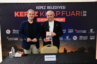 Başkan Kocagöz, Kepez Kitap Fuarı’nı ziyaret etti