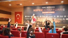 Sevimli kukla Aykız, Kepez Kitap Fuarı’nda