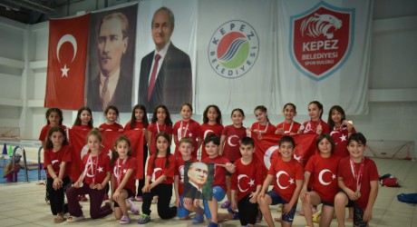 Kepezspor yüzme takımından 5 altın, 4 gümüş, 6 bronz başarı