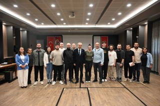 Ödüllü Kepez Kent Tiyatrosu ekibinden, 19 Mayıs’a özel anlamlı gösterim