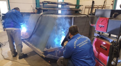 Kepez’de Kurban Bayramı öncesi çöp konteyneri seferberliği