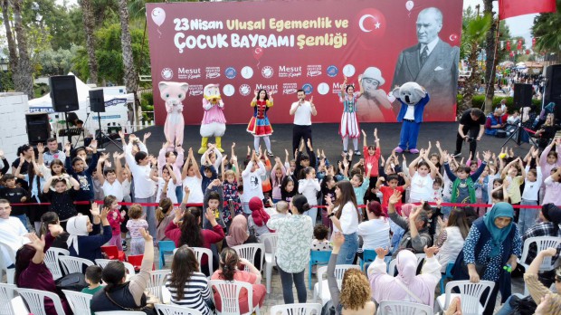 Kepez’de 23 Nisan heyecanı sürüyor
