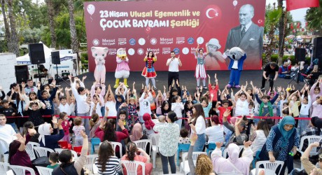 Kepez’de 23 Nisan heyecanı sürüyor