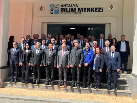 Antalya Bilim Merkezi’nde “Okul Dışı Öğrenme Ortamları Projesi” tanıtıldı