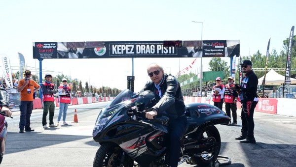 Başkan Kocagöz hız tutkunlarının heyecanına ortak oldu 