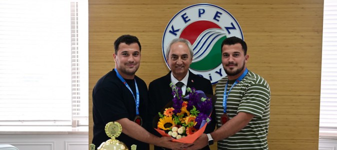 Kepez’in Pehlivanlarından Başkan Kocagöz’e Ziyaret