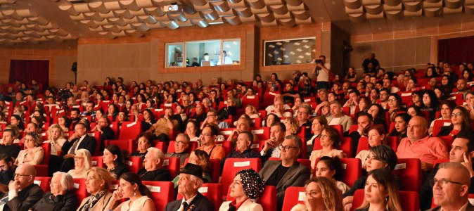 “Bandırma Vapuru” Kepez’de ayakta alkışlandı