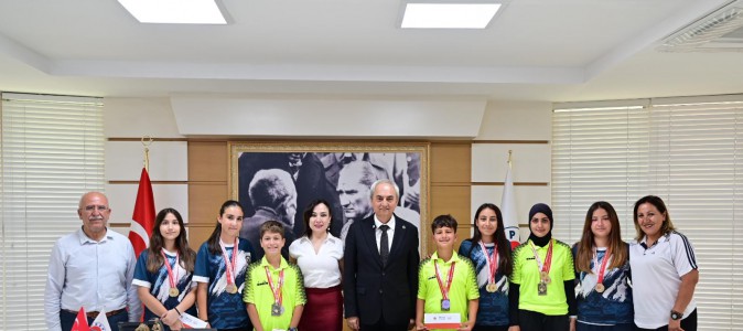 Kepez’in Bocce şampiyonları Başkan Kocagöz’le buluştu