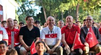 Dokumapark’ta milli heyecan: binlerce Antalyalı Kepez’de dev ekranda buluştu