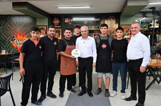 Kocagöz, Yeni Mahalle esnafına “Temizlik Kirletmemektir” kampanyasını anlattı   