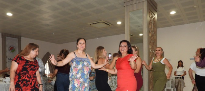 Kepez’de kadınlara moral dolu matine