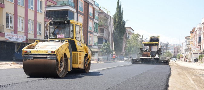 Kuzeyyaka’da 7 sokakta sıcak asfalt çalışması
