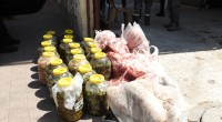 Kepez’de gıda deposuna denetim:  152 kilo et ve 20 bidon turşuya el konuldu  