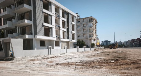 Kepez’de Kaçak Moloz Terörüne Son:  30 Kamyon Atık Temizlendi, Firmalara Ceza Yağdı!
