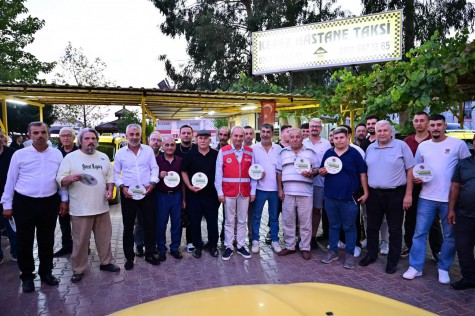 Kepez’in dört bir yanında “Temizlik Kirletmemektir” seferberliği