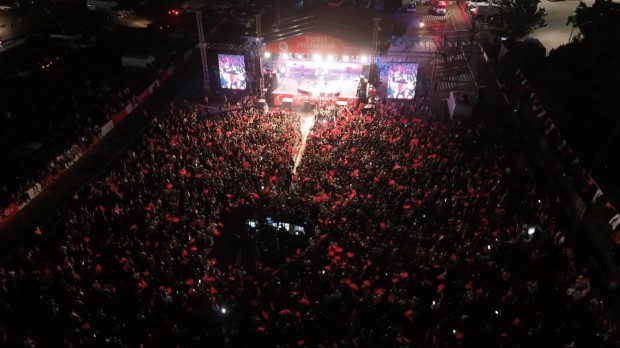 Kepez’de Zafer coşkusu: Binlerce Antalyalı Dokumapark’ta buluştu